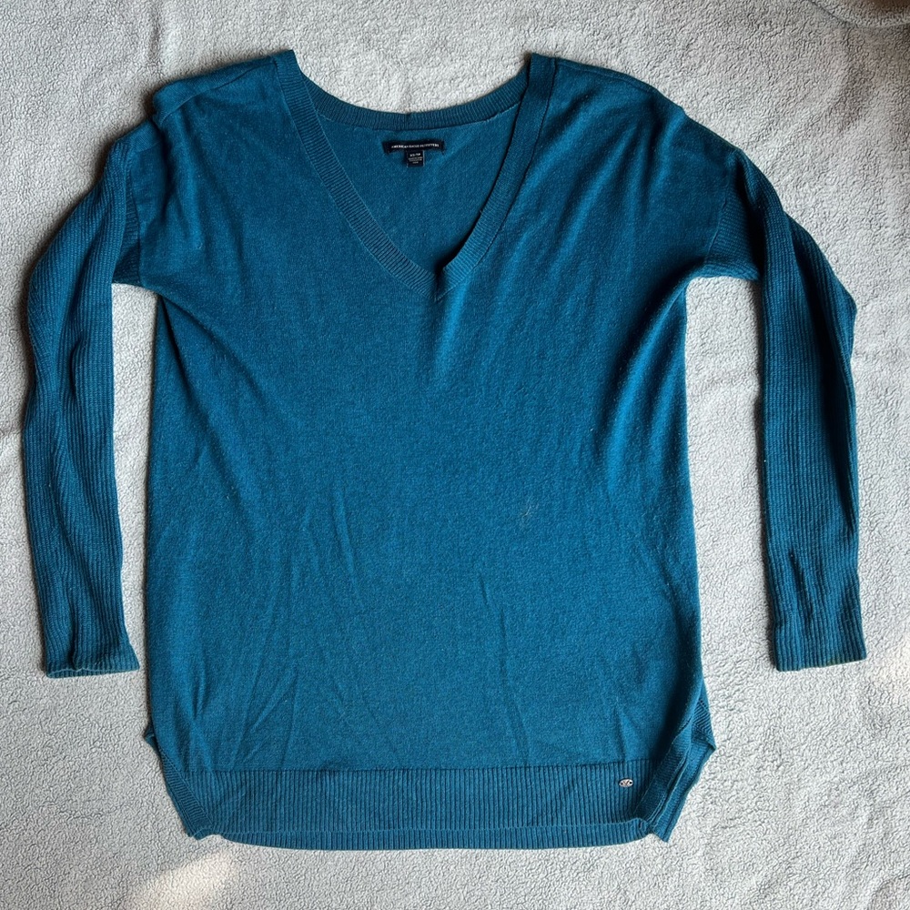 soft and thin v-neck sweater